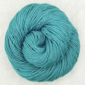 Cascade (teinture au carmin d’indigo)